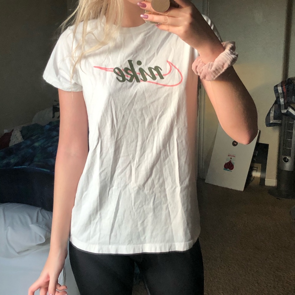 Woman’s Nike Shirt